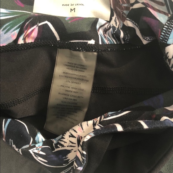 Betsy Johnson leggings - Picture 2 of 7